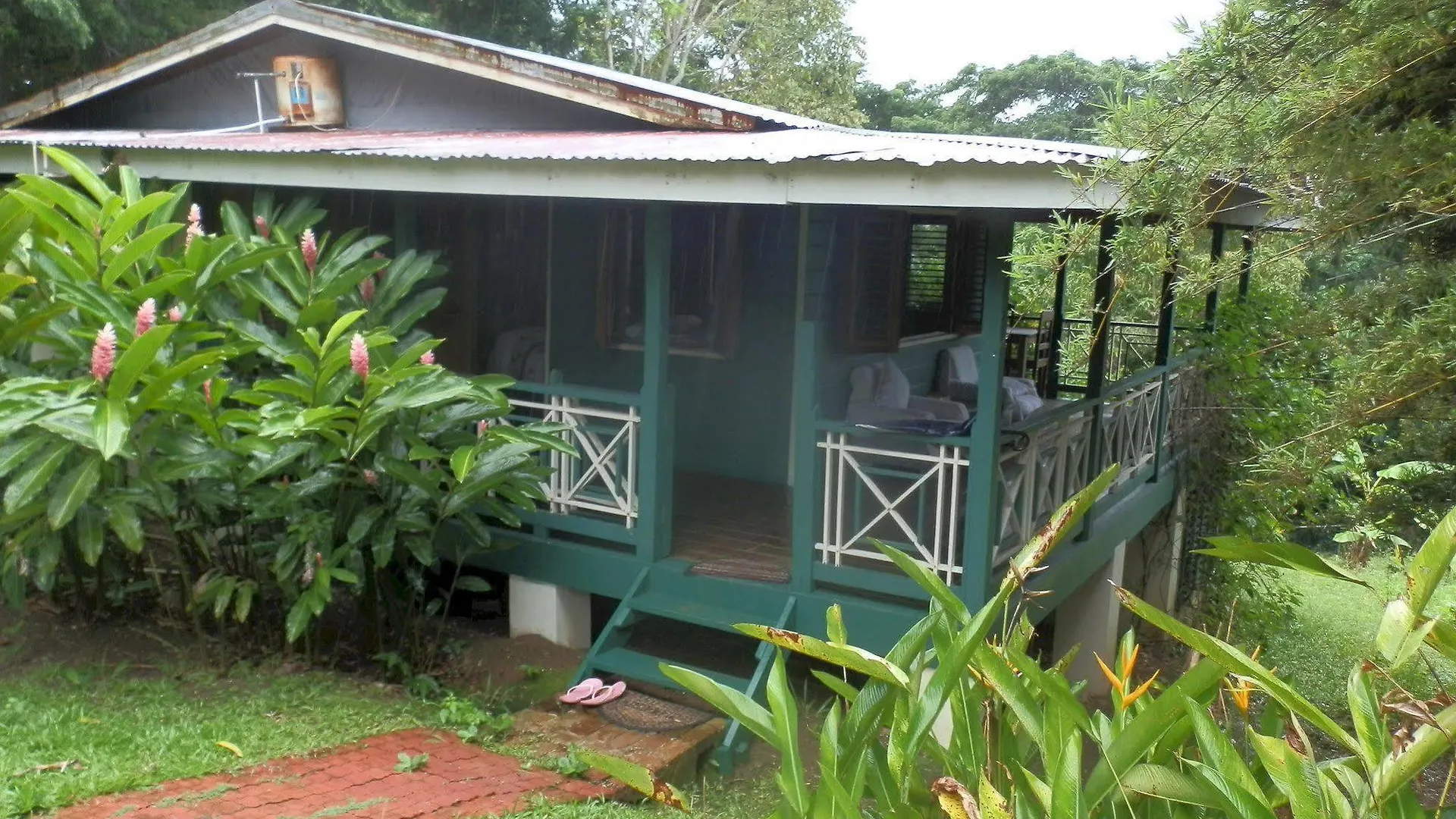 Harding Hall Hideaway Green Island Hotel